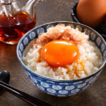 赤い卵かけご飯 牡蠣醤油仕立て